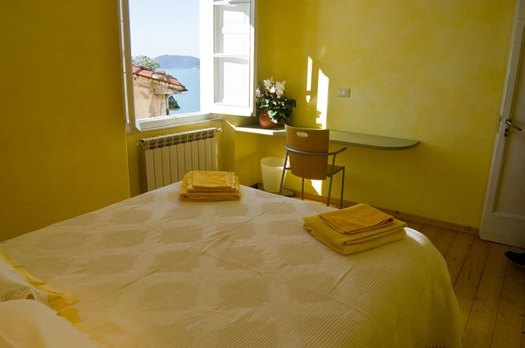 La Tata B&B Lerici Rum bild