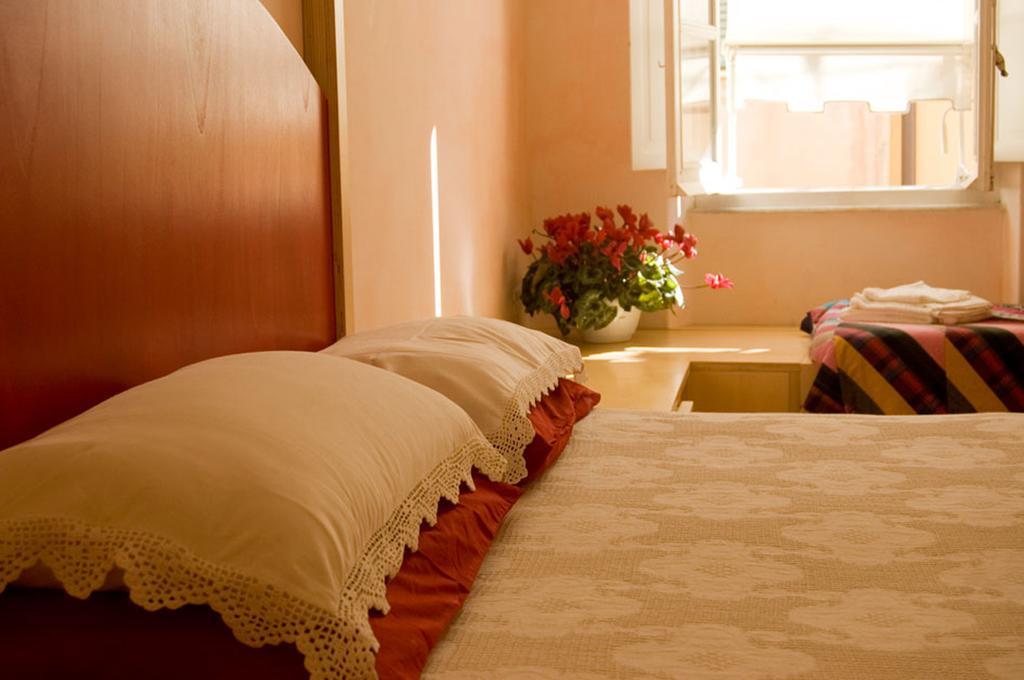 La Tata B&B Lerici Rum bild